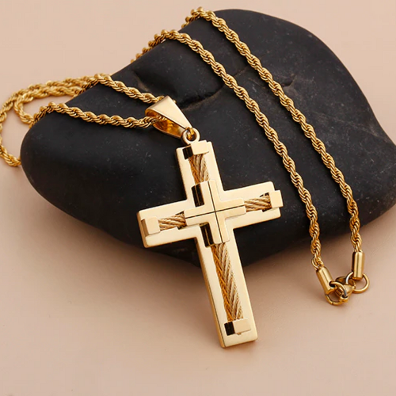 Corrente de Crucifixo - Banhado a Ouro 18K